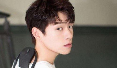 娱乐圈吃瓜热点解析：明星黑料与网络反差引发热议