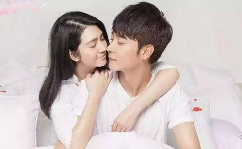 娱乐圈最新动态：吃瓜热点一览，亮点不断！