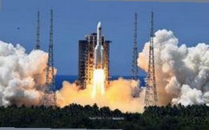 国产美女露脸引热议，九视频国产盛宴持续升温